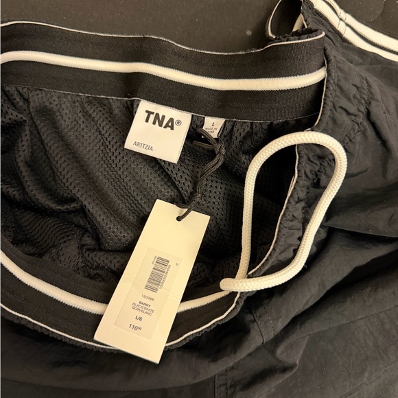 Aritzia TNA Barry Cargo Pants NWT - Picture 4 of 4